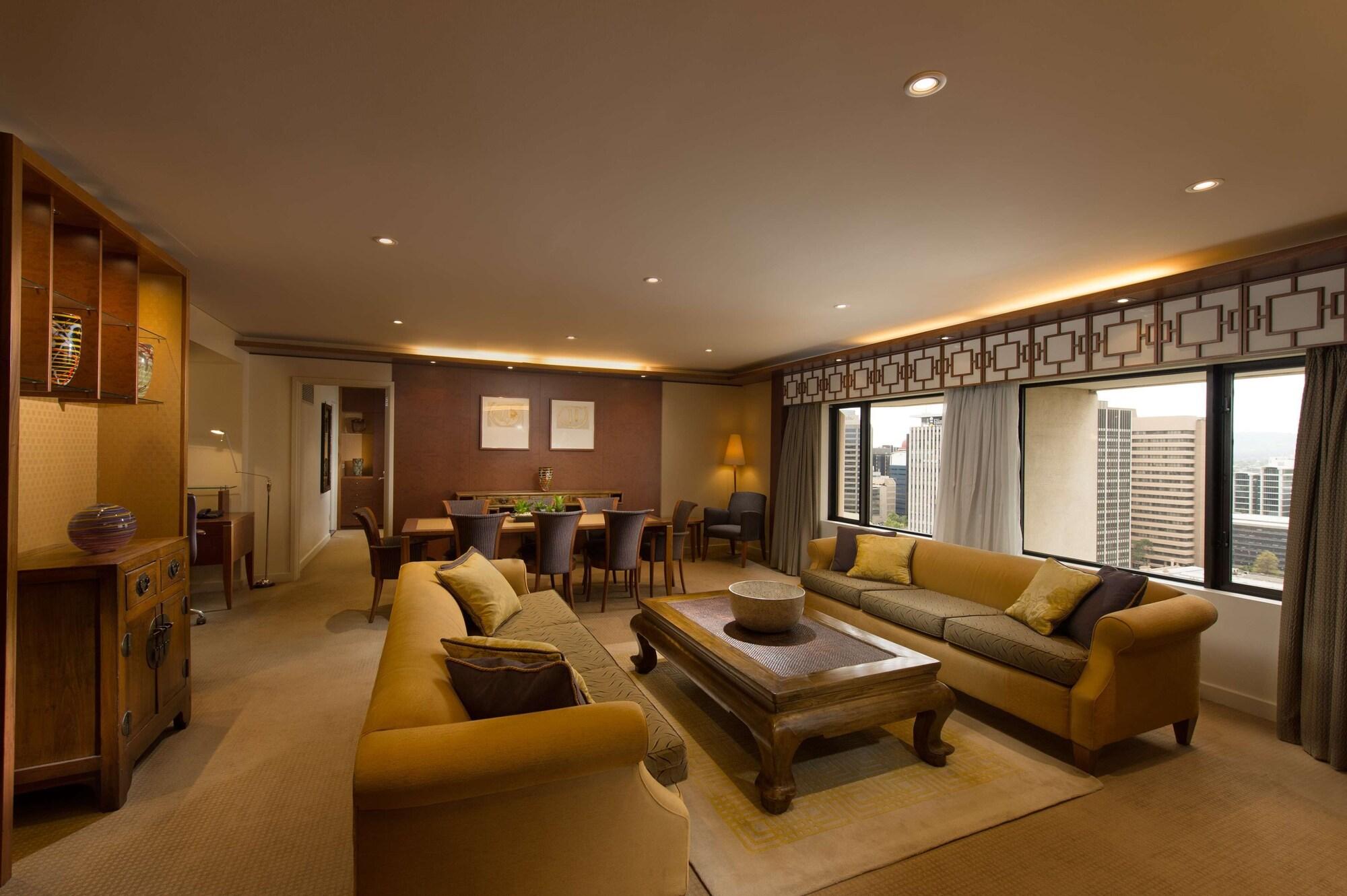 Hilton Adelaide Hotel Exterior foto A suite at the Mandarin Oriental, Hong Kong